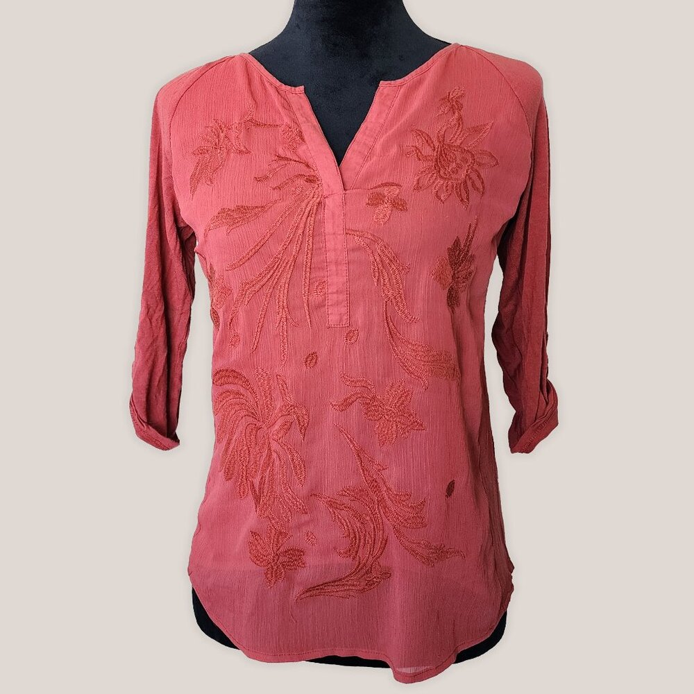 LUCY & LAUREL Coral Floral Embroidered Top | Peach Pink Orange Blouse Shirt